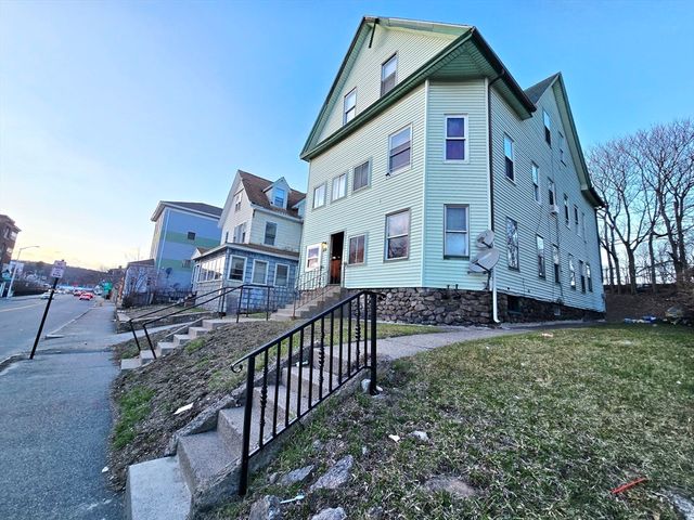 29 Cambridge St, Worcester, MA 01603