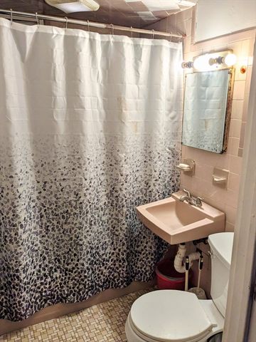 29 Cambridge St, Worcester, MA 01603