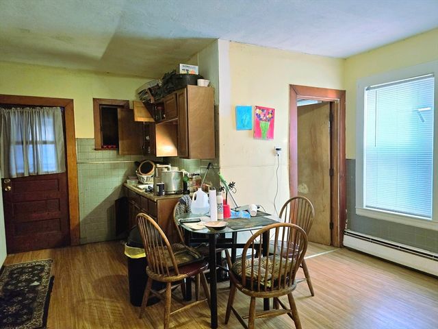 29 Cambridge St, Worcester, MA 01603