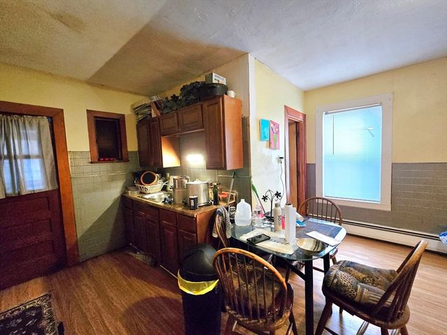 29 Cambridge St, Worcester, MA 01603