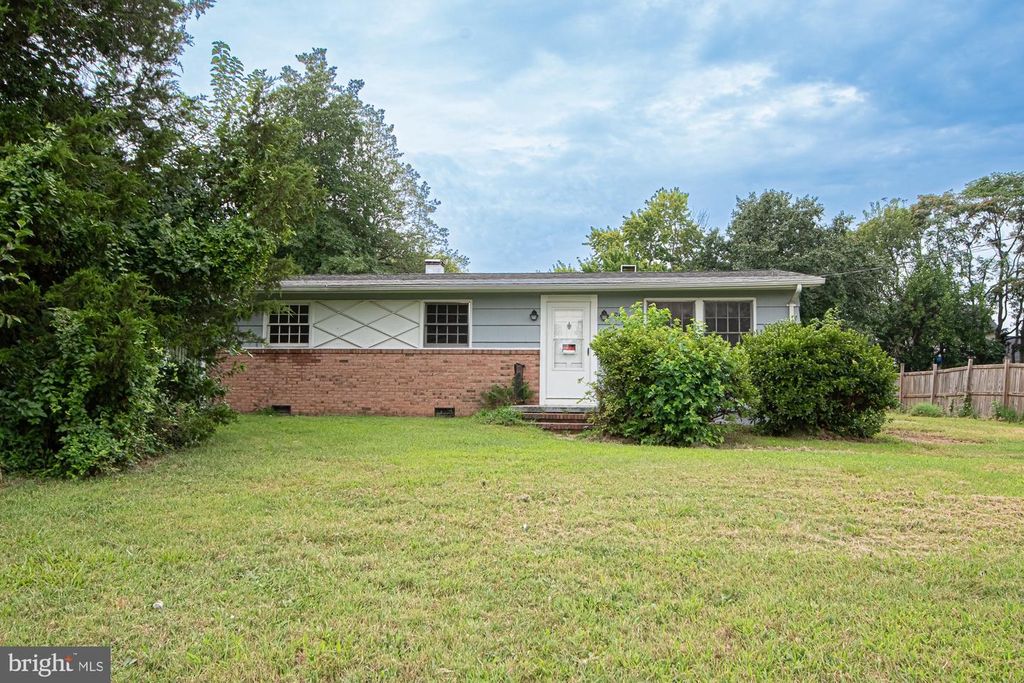 23 RINGGOLD RD, Fredericksburg, VA 22405