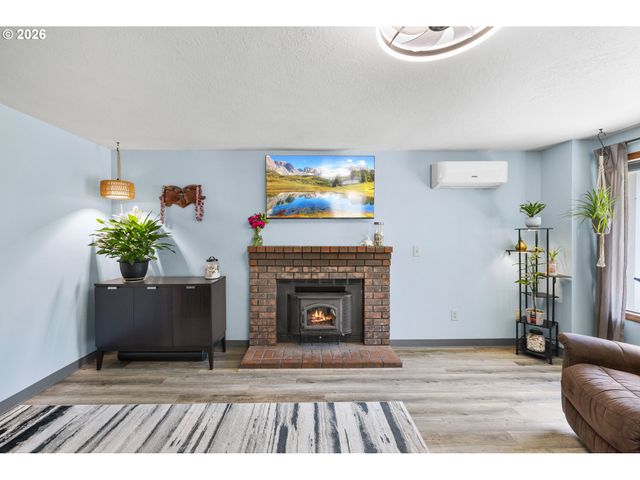 5731 Ne FAILING St, Portland, OR 97213