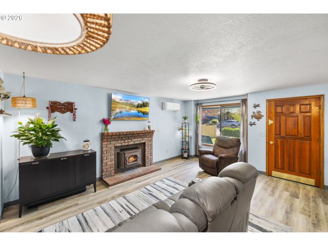 5731 Ne FAILING St, Portland, OR 97213