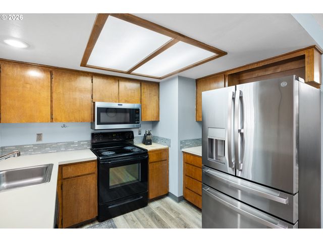 5731 Ne FAILING St, Portland, OR 97213