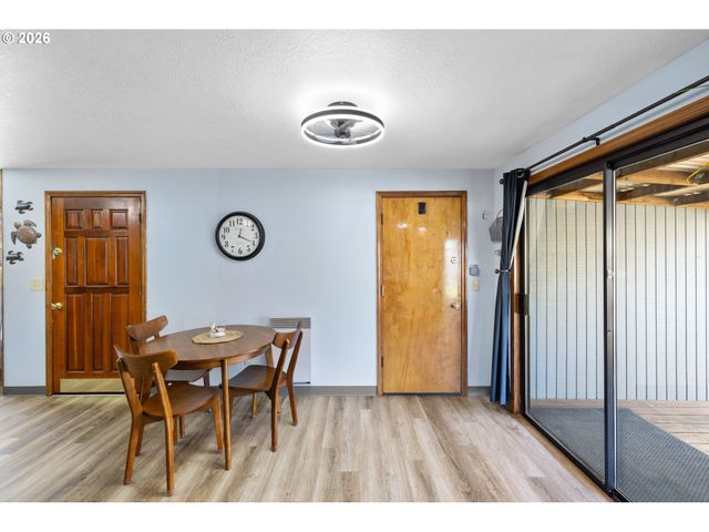 5731 Ne FAILING St, Portland, OR 97213