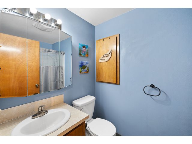 5731 Ne FAILING St, Portland, OR 97213