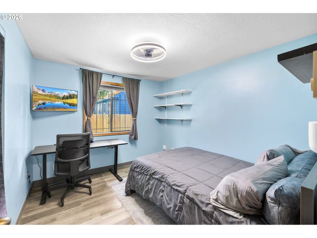 5731 Ne FAILING St, Portland, OR 97213