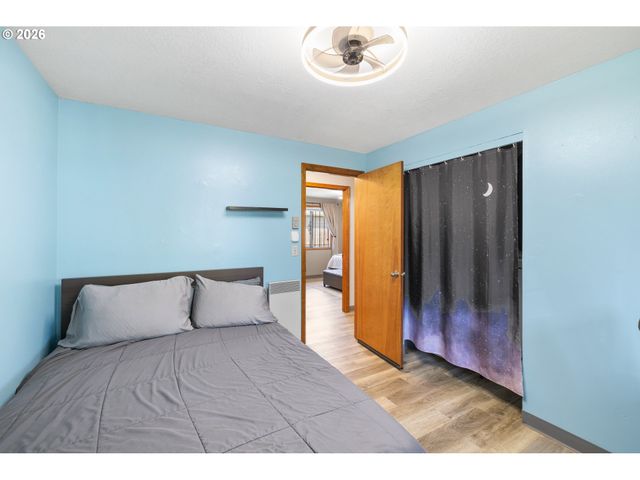 5731 Ne FAILING St, Portland, OR 97213