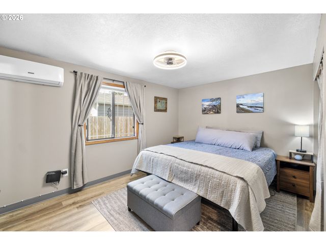 5731 Ne FAILING St, Portland, OR 97213