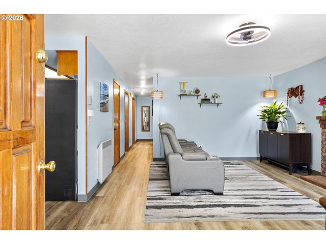 5731 Ne FAILING St, Portland, OR 97213