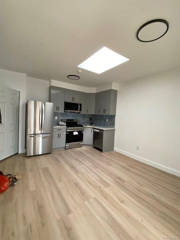 855 Wyckoff Avenue 2, Ridgewood, NY 11385