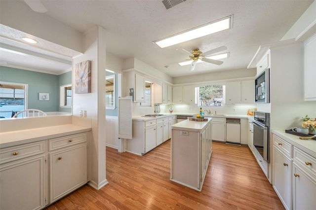 14232 Lakepoint Drive, Willis, TX 77318