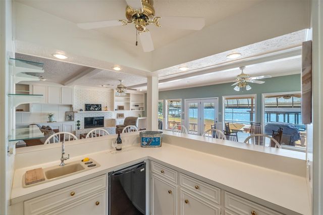 14232 Lakepoint Drive, Willis, TX 77318