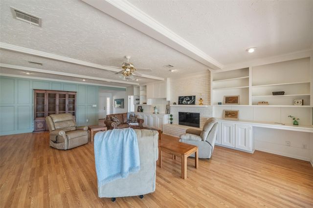 14232 Lakepoint Drive, Willis, TX 77318