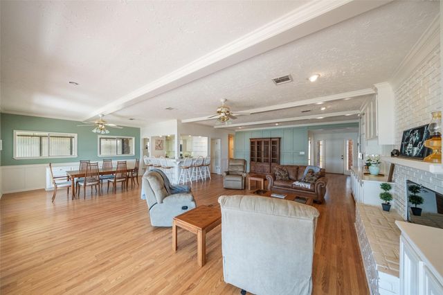 14232 Lakepoint Drive, Willis, TX 77318