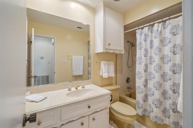 14232 Lakepoint Drive, Willis, TX 77318