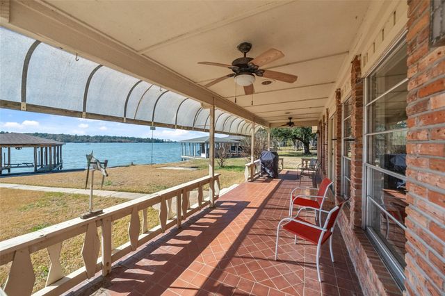 14232 Lakepoint Drive, Willis, TX 77318