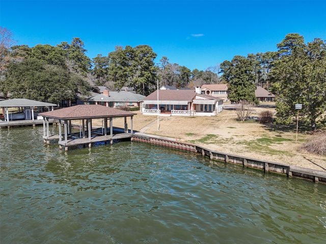 14232 Lakepoint Drive, Willis, TX 77318