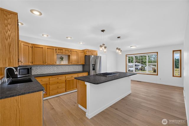 955 Doyle Lane, Oak Harbor, WA 98277