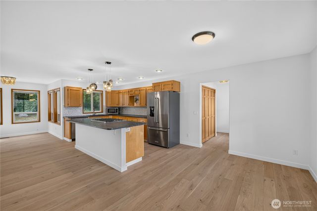 955 Doyle Lane, Oak Harbor, WA 98277