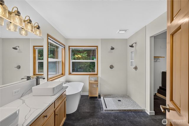 955 Doyle Lane, Oak Harbor, WA 98277
