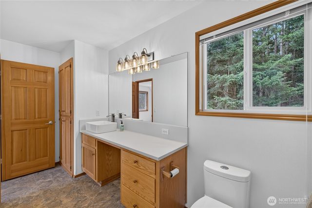 955 Doyle Lane, Oak Harbor, WA 98277