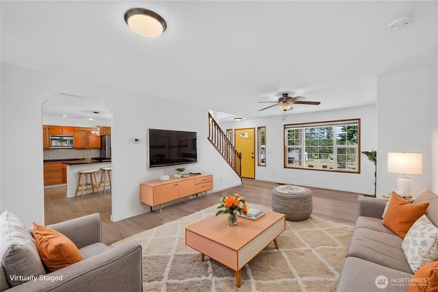 955 Doyle Lane, Oak Harbor, WA 98277