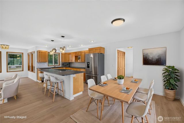 955 Doyle Lane, Oak Harbor, WA 98277