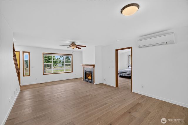955 Doyle Lane, Oak Harbor, WA 98277