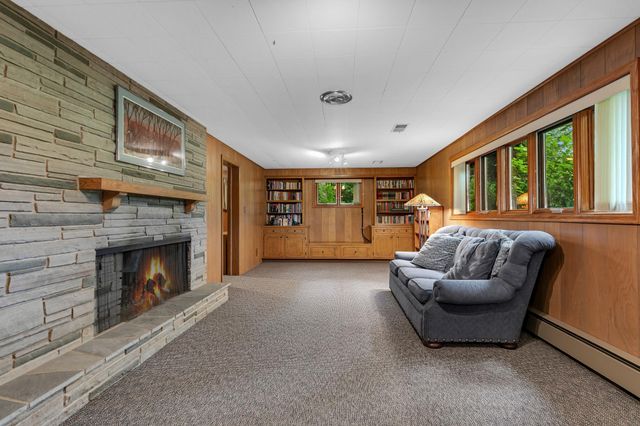 3135 Blackheath Drive, Saint Cloud, MN 56301