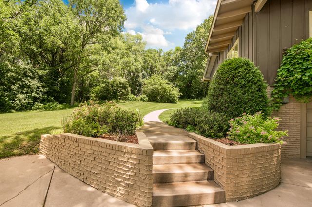 3135 Blackheath Drive, Saint Cloud, MN 56301