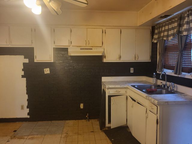 1208 Minnesota Avenue, Columbus, OH 43211