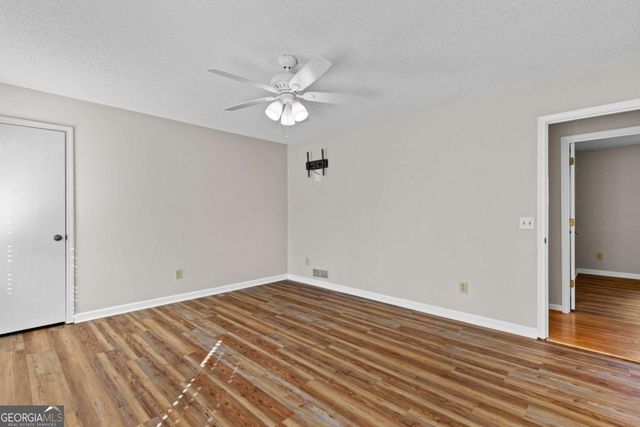 6165 Picketts Ridge NW, Acworth, GA 30101