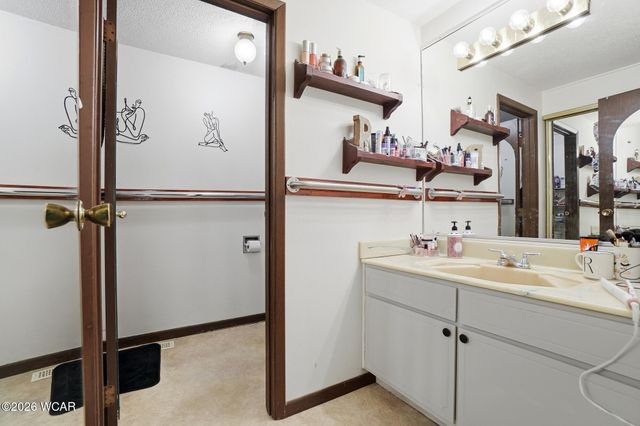 1641 Whitehall Drive, Lima, OH 45805