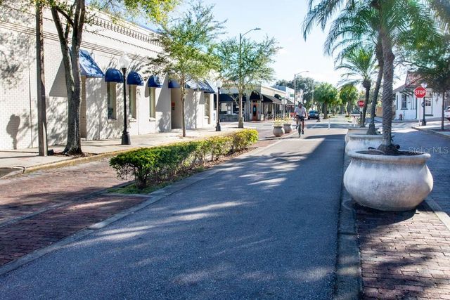 1703 BLUE LAKE COURT, Tarpon Springs, FL 34689