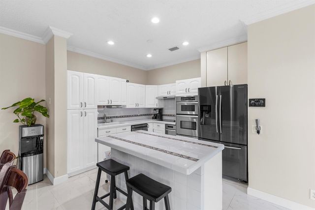 907 Stanton Drive, Weston, FL 33326