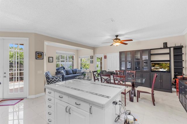 907 Stanton Drive, Weston, FL 33326