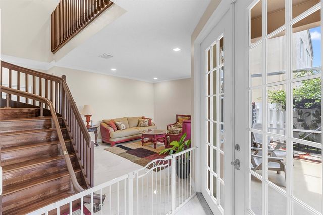 907 Stanton Drive, Weston, FL 33326