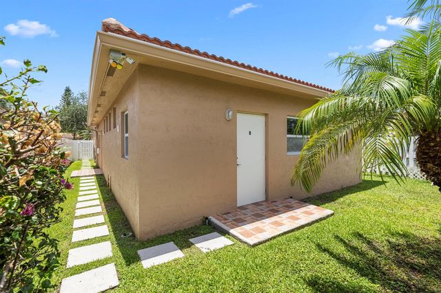 907 Stanton Drive, Weston, FL 33326