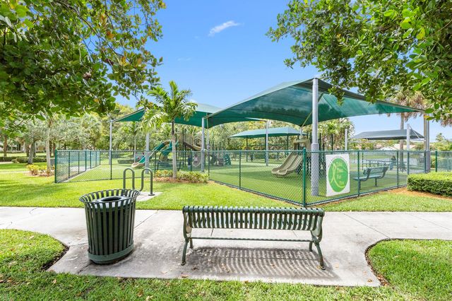 907 Stanton Drive, Weston, FL 33326