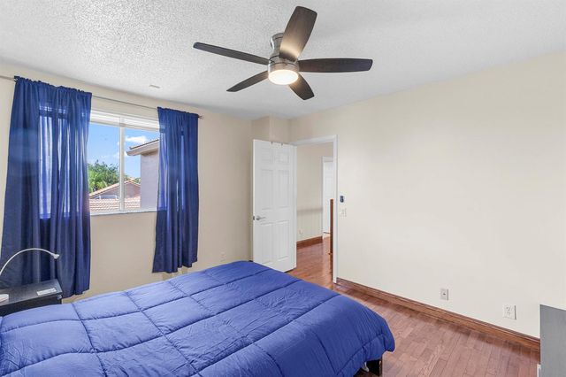 907 Stanton Drive, Weston, FL 33326