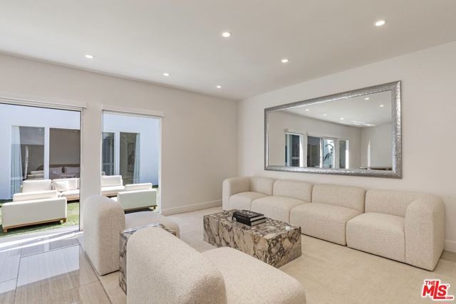 703 N Maple Drive, Beverly Hills, CA 90210