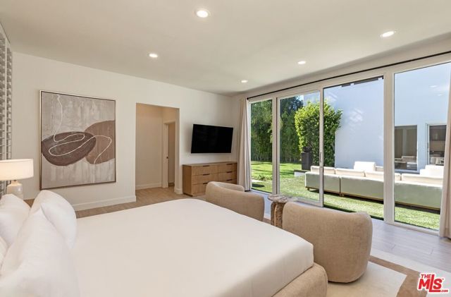 703 N Maple Drive, Beverly Hills, CA 90210