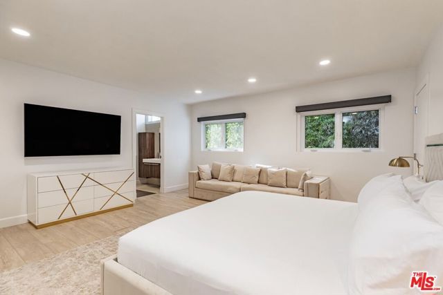 703 N Maple Drive, Beverly Hills, CA 90210