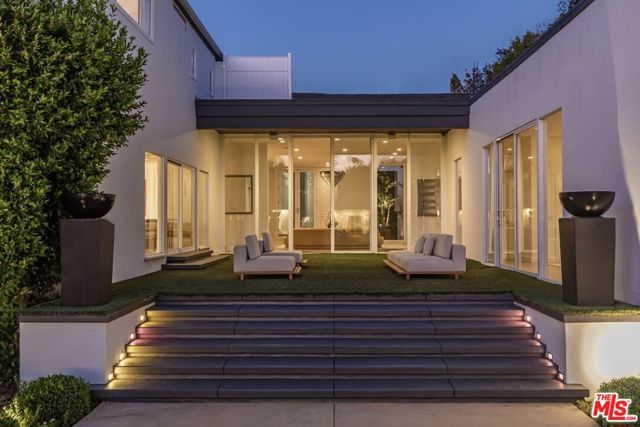 703 N Maple Drive, Beverly Hills, CA 90210