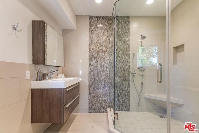 703 N Maple Drive, Beverly Hills, CA 90210