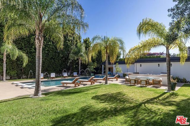 703 N Maple Drive, Beverly Hills, CA 90210