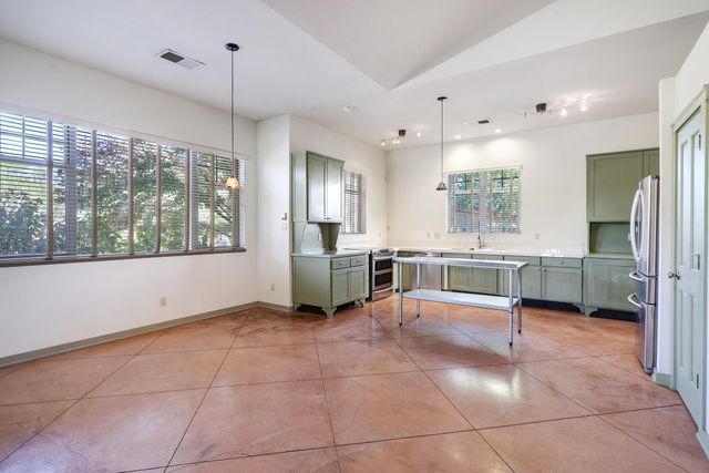 1852 Griegos Road NW, Albuquerque, NM 87107