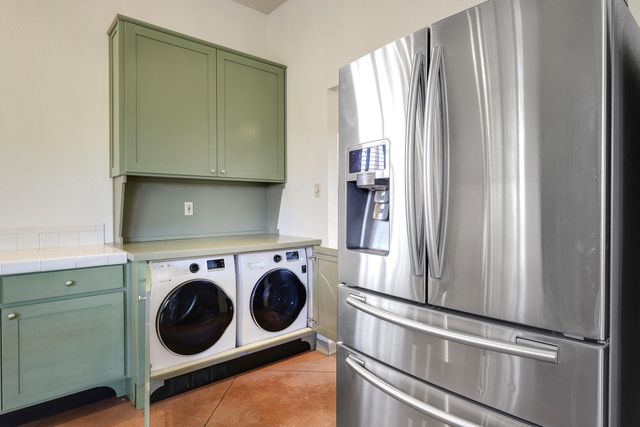 1852 Griegos Road NW, Albuquerque, NM 87107