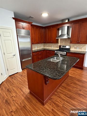 90 Park Avenue 202, Park Ridge, NJ 07656